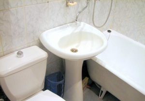 Установка раковины тюльпан в ванной в Красногорске
